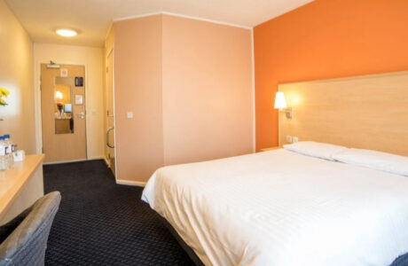 Standard Ensuite Double Room